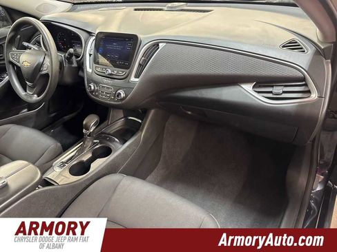 Used 2023 Chevrolet Malibu LT image 36