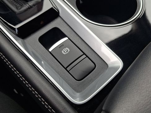Used 2023 Nissan Altima 2.5 SV AWD/4WD image 22