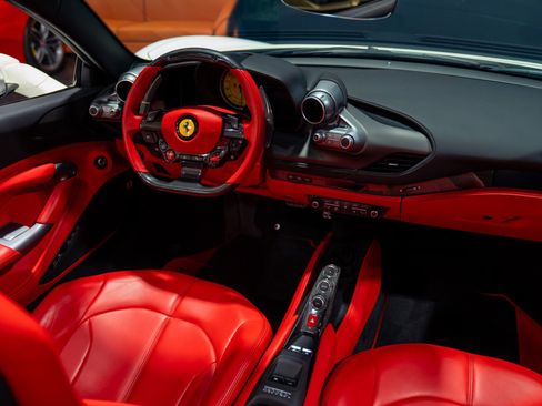 Used 2023 Ferrari F8 Tributo RWD image 2