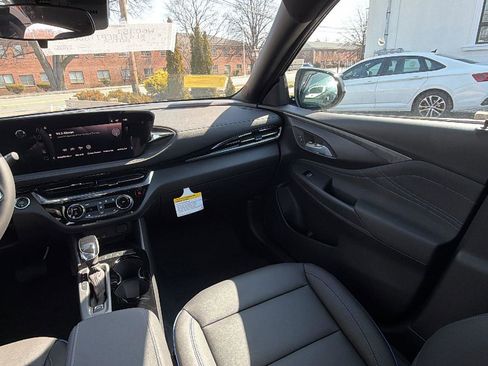 New 2026 Buick Envista Sport Touring w/ Convenience I Package FWD image 33