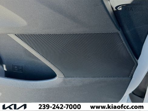 New 2026 Kia Sorento LX FWD image 22