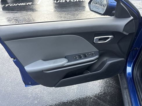 New 2025 Kia K4 LXS image 21