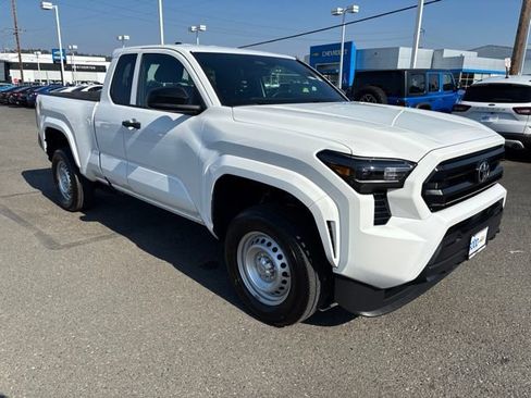 Used 2025 Toyota Tacoma SR RWD image 7