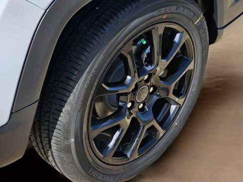 New 2025 Jeep Compass Latitude w/ Altitude Special Edition image 6