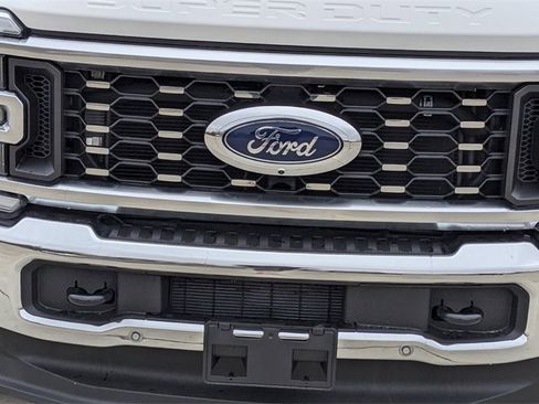 Used 2026 Ford F450 Lariat w/ Lariat Premium Package image 9