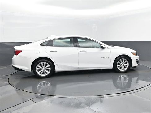 Used 2024 Chevrolet Malibu LT image 4