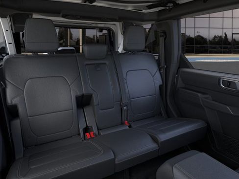 New 2025 Ford Bronco Badlands image 11