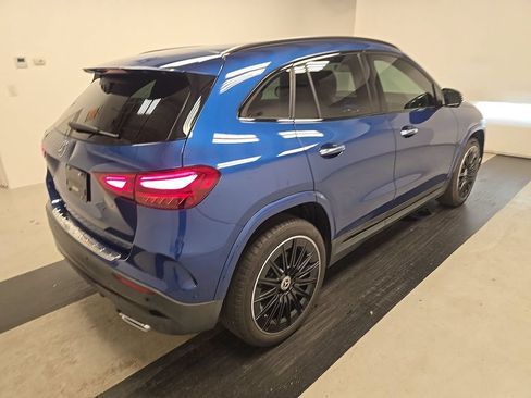 Used 2025 Mercedes-Benz GLA 250 image 4