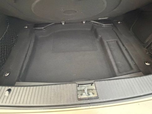 Used 2010 Mercedes-Benz E 350 Sedan image 21