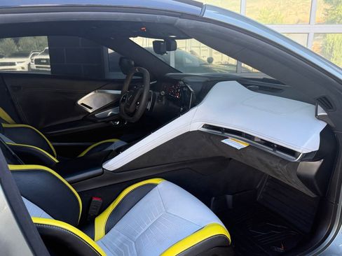 Used 2022 Chevrolet Corvette Stingray Premium Cpe RWD image 29