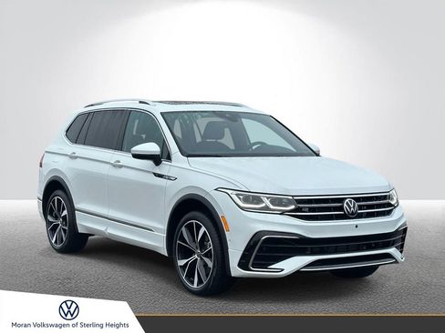 Certified 2023 Volkswagen Tiguan SEL R-Line image 2