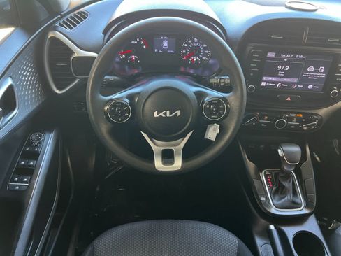 Used 2022 Kia Soul LX w/ Technology Package FWD image 15