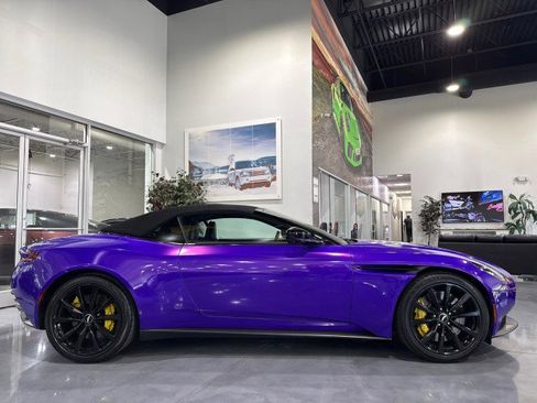 Used 2019 Aston Martin DB11 Volante image 45