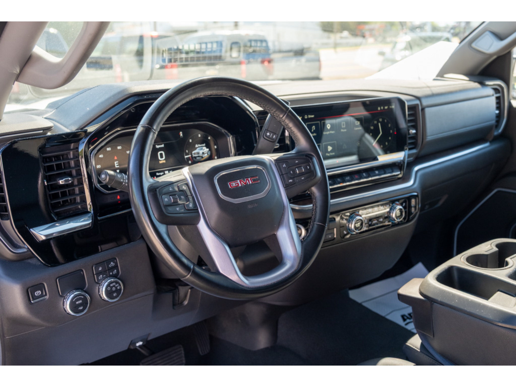 Used 2025 GMC Sierra 1500 SLT RWD image 11