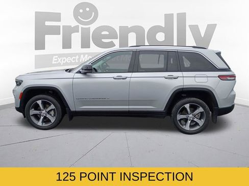 Used 2023 Jeep Grand Cherokee Limited w/ MOPAR Finishing Package AWD/4WD image 9