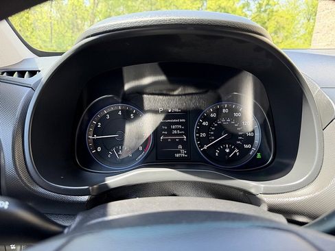 Used 2023 Hyundai Kona SEL AWD/4WD image 25