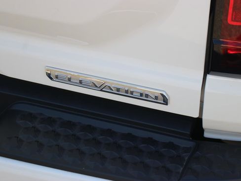 Used 2025 GMC Canyon Elevation w/ Convenience Package image 11