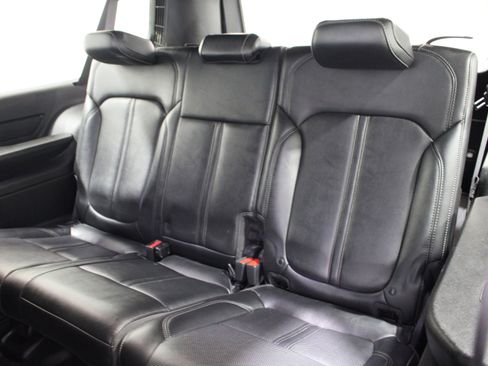 Used 2024 Jeep Wagoneer L Series II w/ Flexible Seating Group AWD/4WD image 22