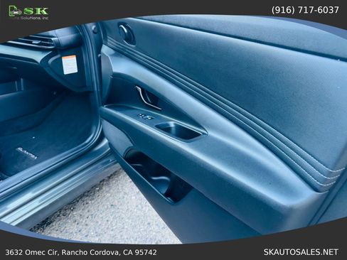 Used 2024 Hyundai Elantra Limited FWD image 22