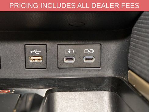 Used 2025 Toyota Camry SE FWD image 14