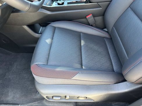 New 2026 Chevrolet Equinox RS w/ Convenience Package III FWD image 19