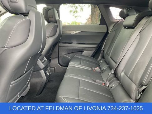 Used 2025 Cadillac Optiq Luxury 2 AWD/4WD image 25