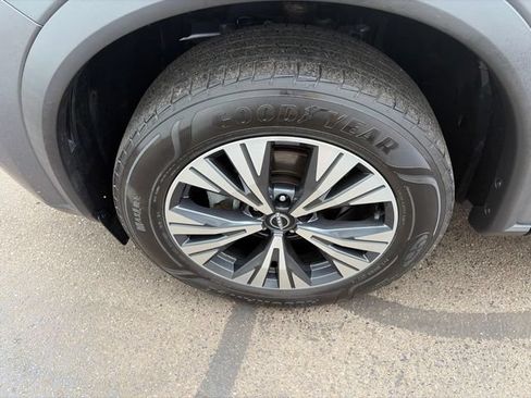Used 2023 Nissan Rogue SV FWD image 42