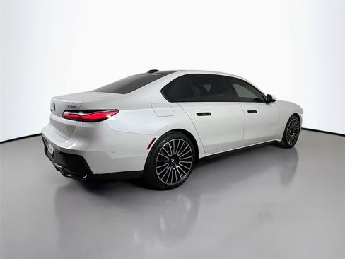 New 2026 BMW 750e xDrive AWD/4WD image 5