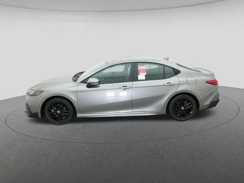 New 2026 Toyota Camry SE image 3
