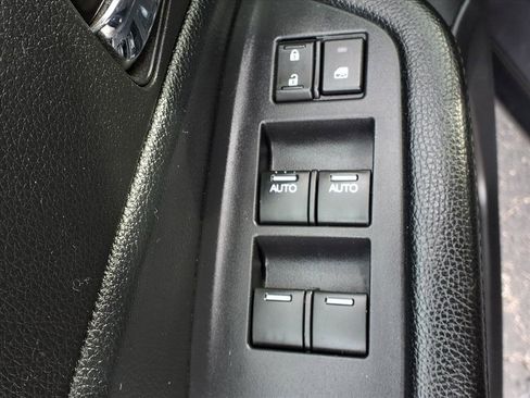 Used 2019 Honda Pilot Touring image 17
