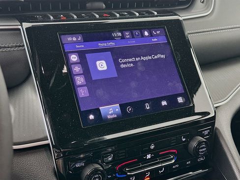 New 2025 Jeep Grand Cherokee L Altitude image 19