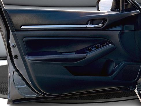 Certified 2024 Nissan Altima 2.5 SR image 19