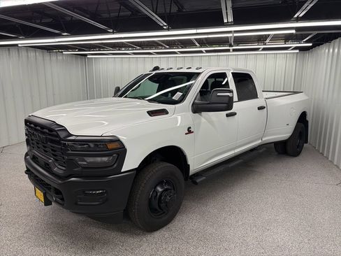 New 2026 RAM 3500 Tradesman AWD/4WD image 3
