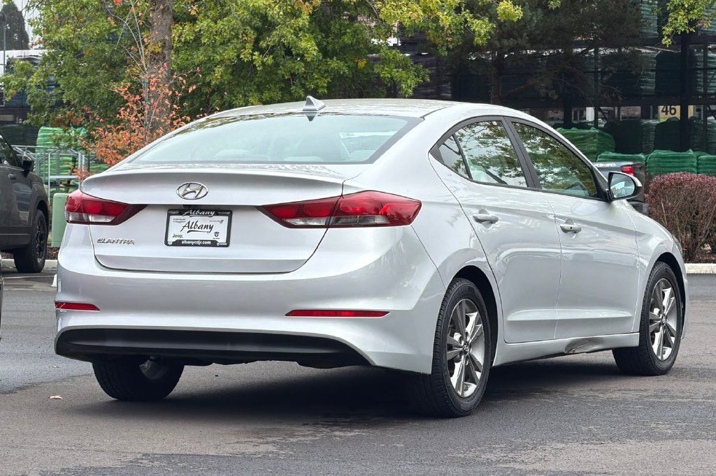 Used 2018 Hyundai Elantra Value Edition FWD image 4