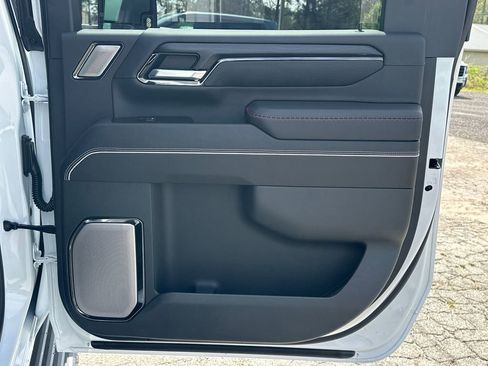 New 2026 GMC Sierra 2500 AT4X AWD/4WD image 17