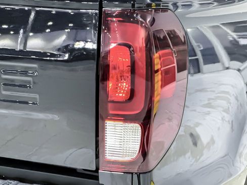 New 2026 Honda Ridgeline Black Edition image 12