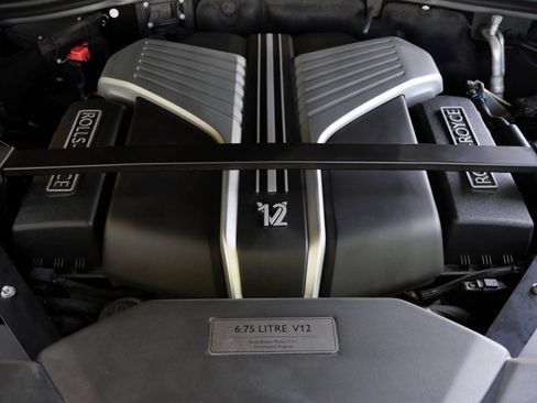 Certified 2022 Rolls-Royce Phantom Extended Wheelbase w/ The Phantom Package RWD image 37