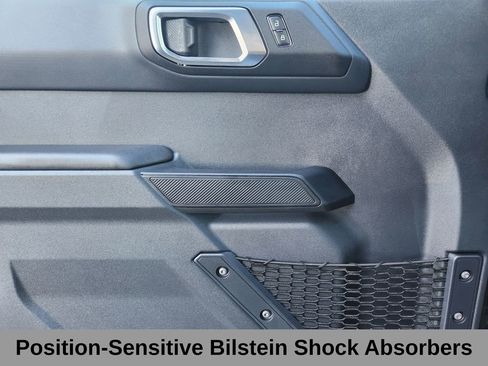 Used 2025 Ford Bronco Big Bend w/ Black Diamond Package image 8