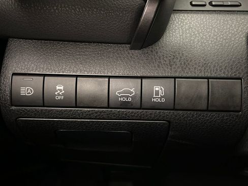 Used 2023 Toyota Camry SE image 31