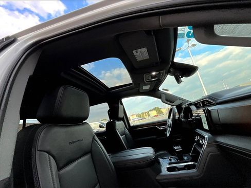 Used 2023 GMC Sierra 1500 Denali w/ Denali Reserve Package image 21