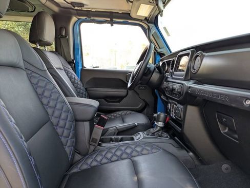 Used 2022 Jeep Wrangler Sport image 14