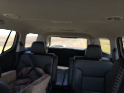 Used 2021 GMC Acadia AT4 w/ Technology Package image 11