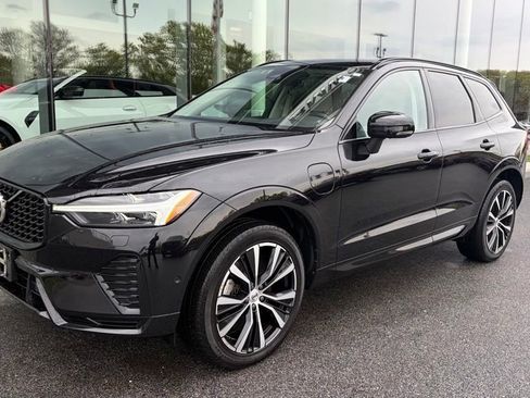 Used 2023 Volvo XC60 T8 Plus w/ Climate Package AWD/4WD image 1