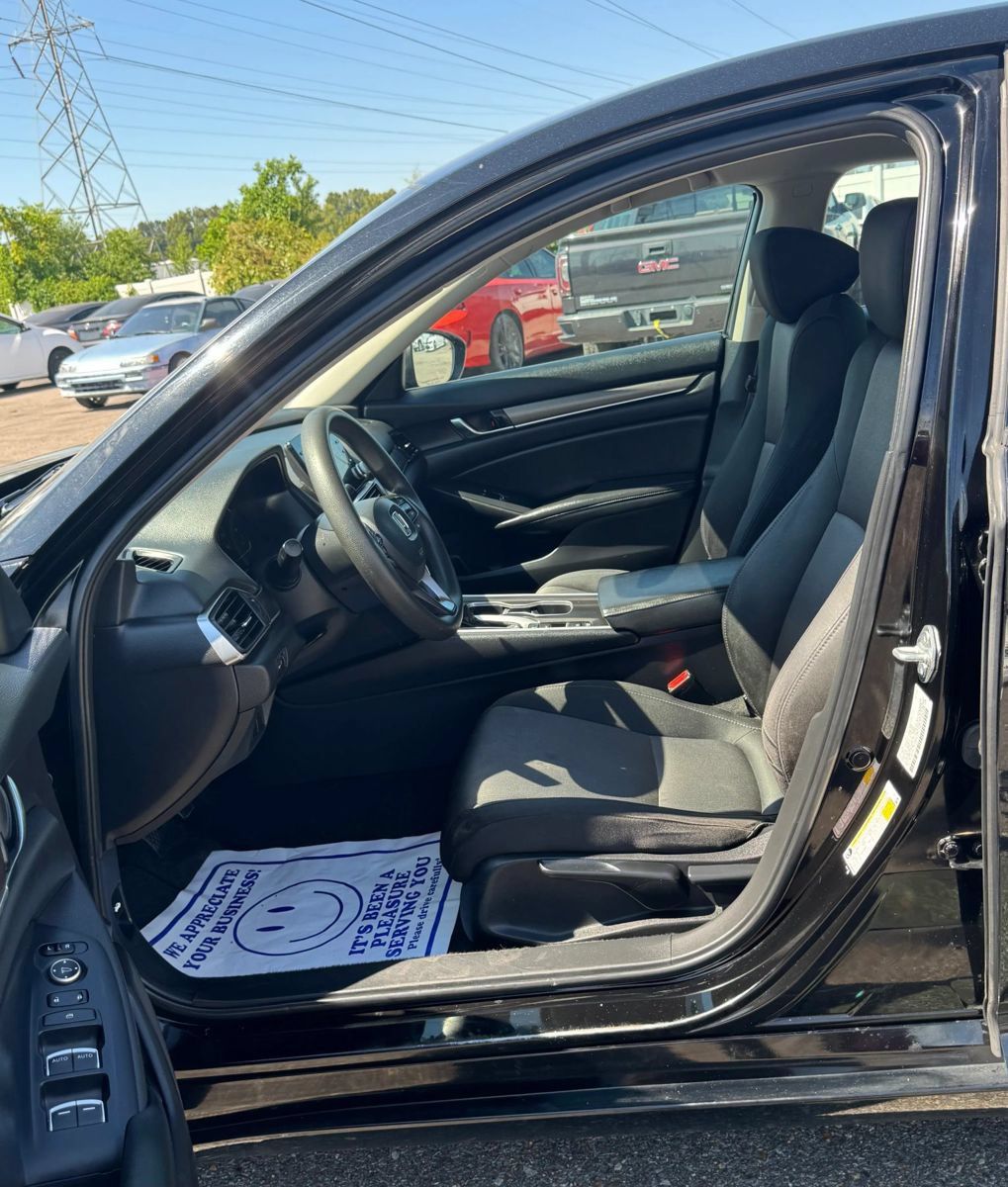 Used 2022 Honda Accord LX image 11
