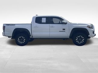 Used 2021 Toyota Tacoma TRD Off-Road w/ TRD Premium Off Road Package AWD/4WD video 2