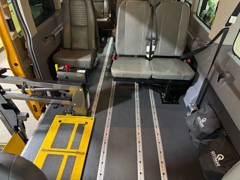 Used 2019 Ford Transit 350 XL image 38