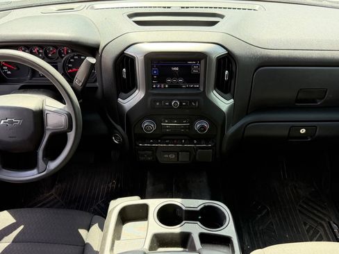 Used 2024 Chevrolet Silverado 1500 Custom Trail Boss w/ Dark Appearance Package AWD/4WD image 18