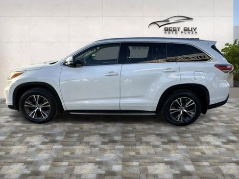 Used 2016 Toyota Highlander XLE image 7