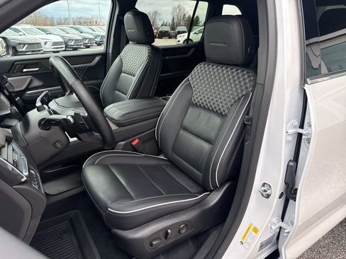 Used 2025 GMC Acadia Denali w/ Super Cruise Package AWD/4WD image 13