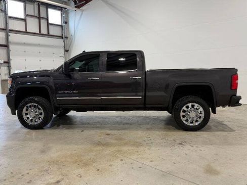 Used 2015 GMC Sierra 2500 Denali w/ Duramax Plus Package AWD/4WD image 12